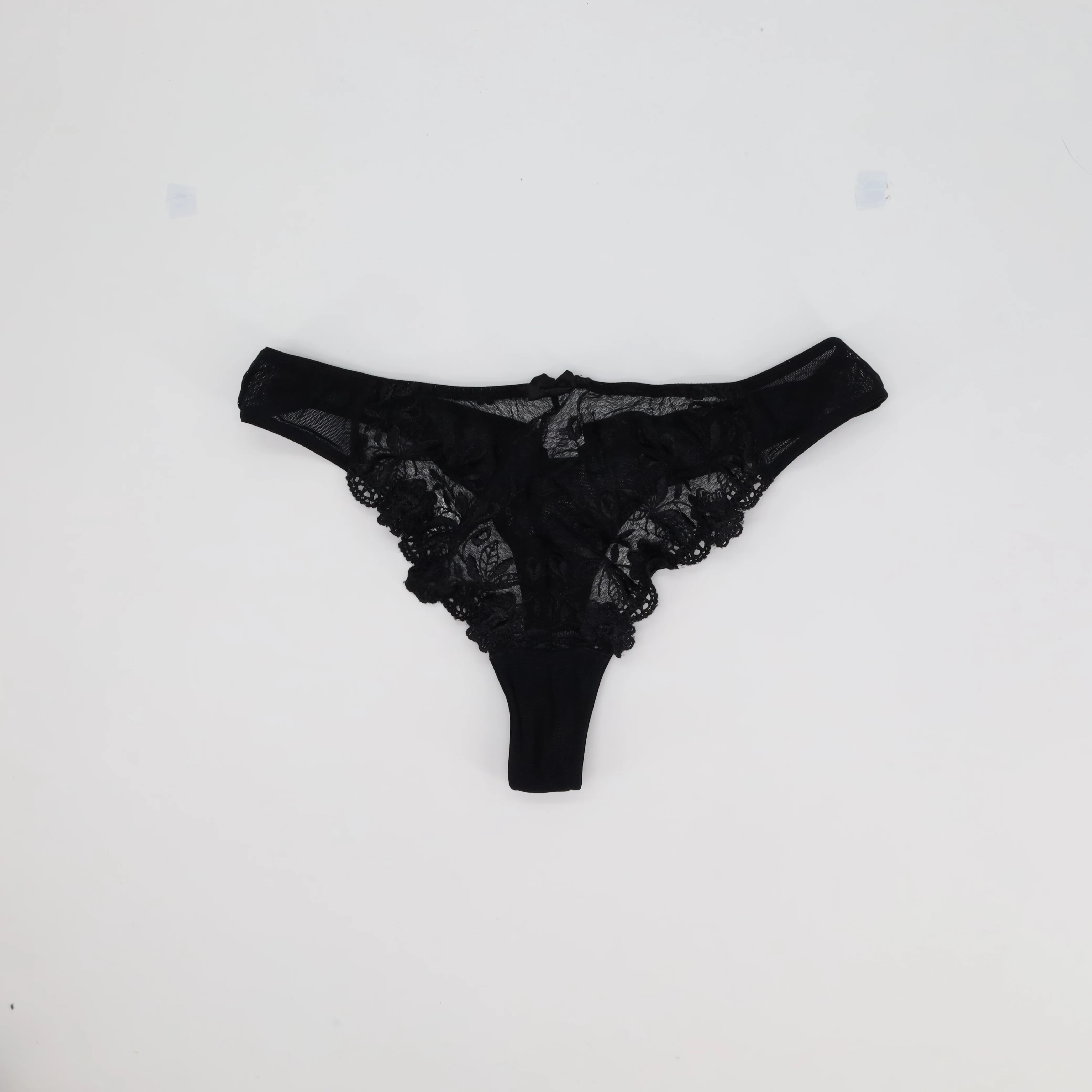 String Tout simplement Noir