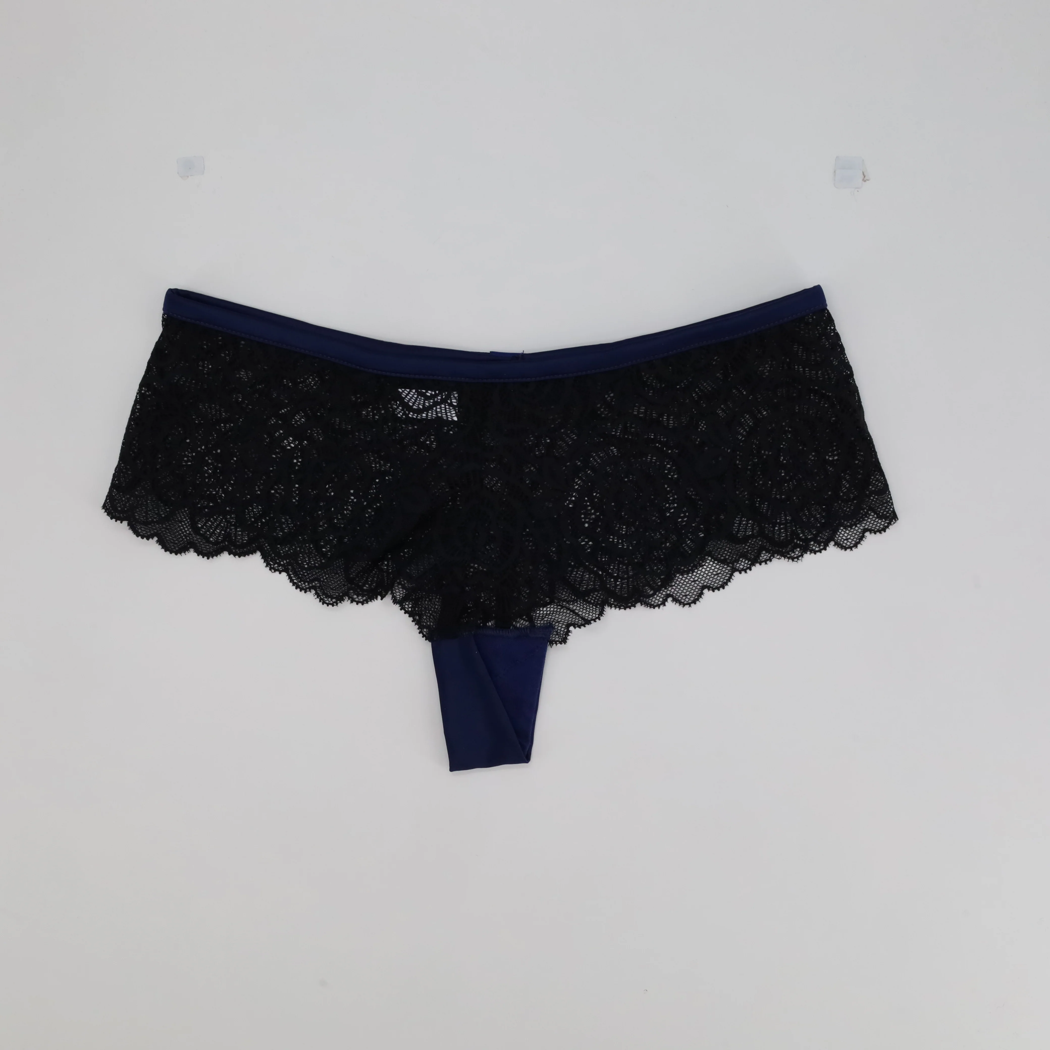 Shorty Noir - Image 2