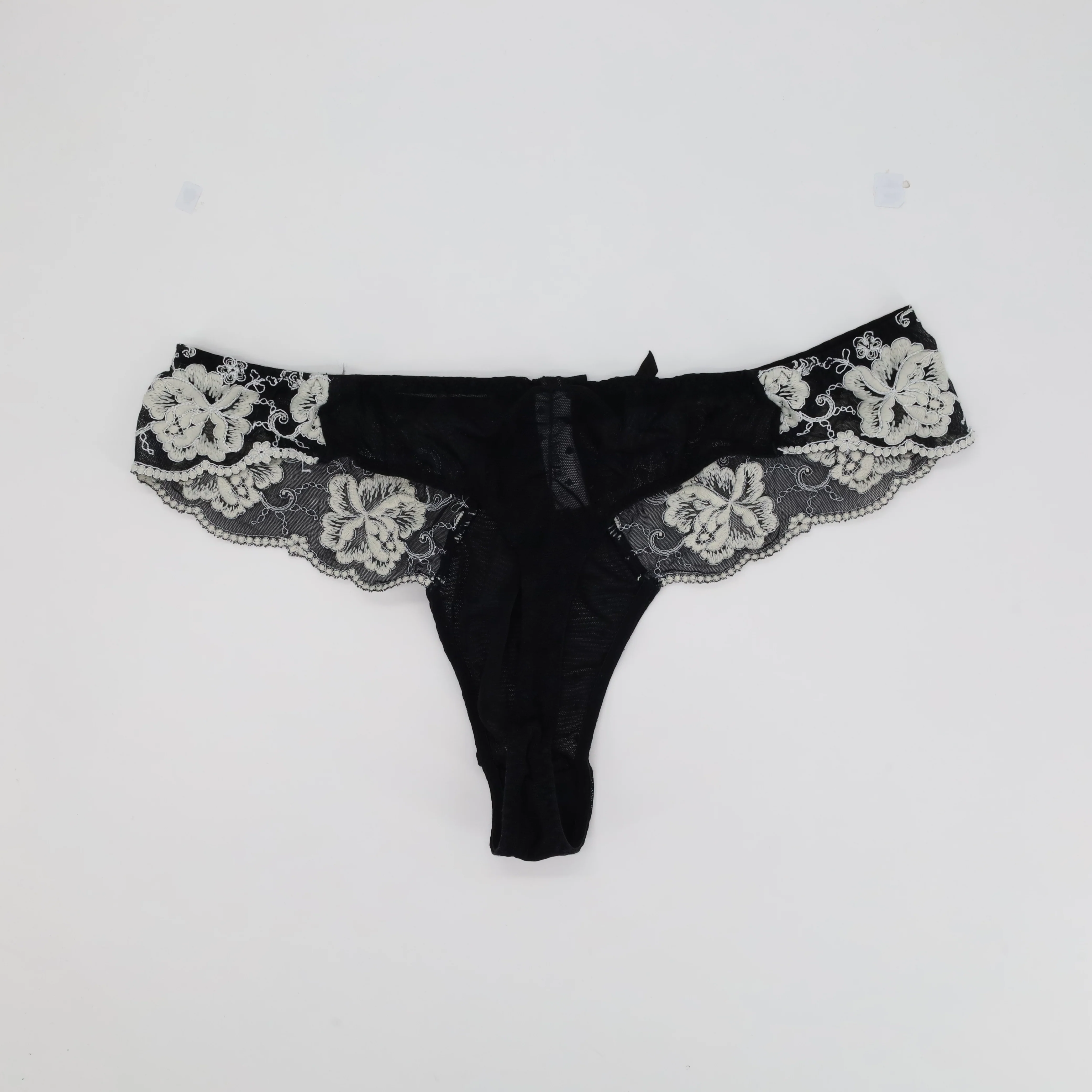 String Millesia Noir - Image 2