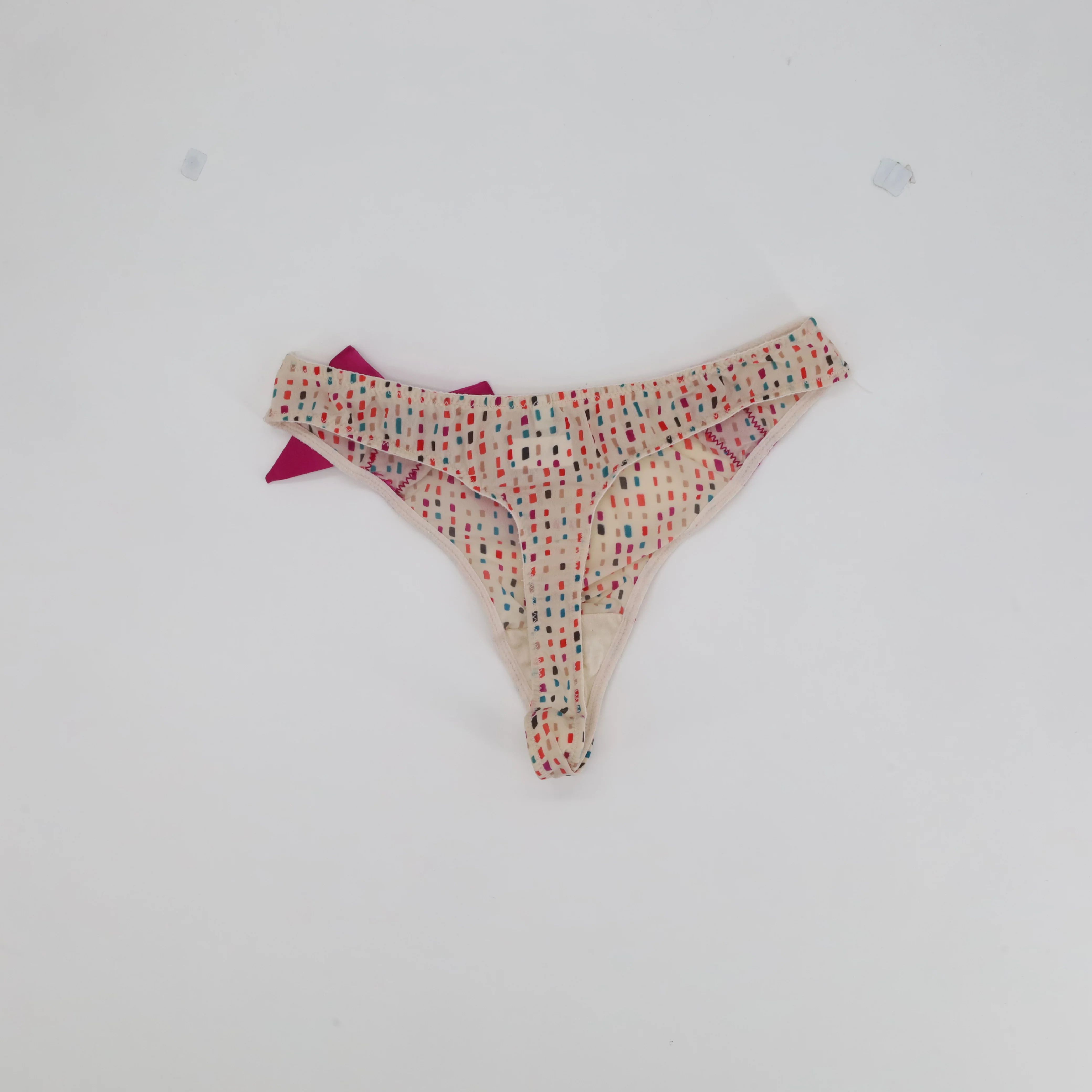 String RougeGorge Beige - Image 2