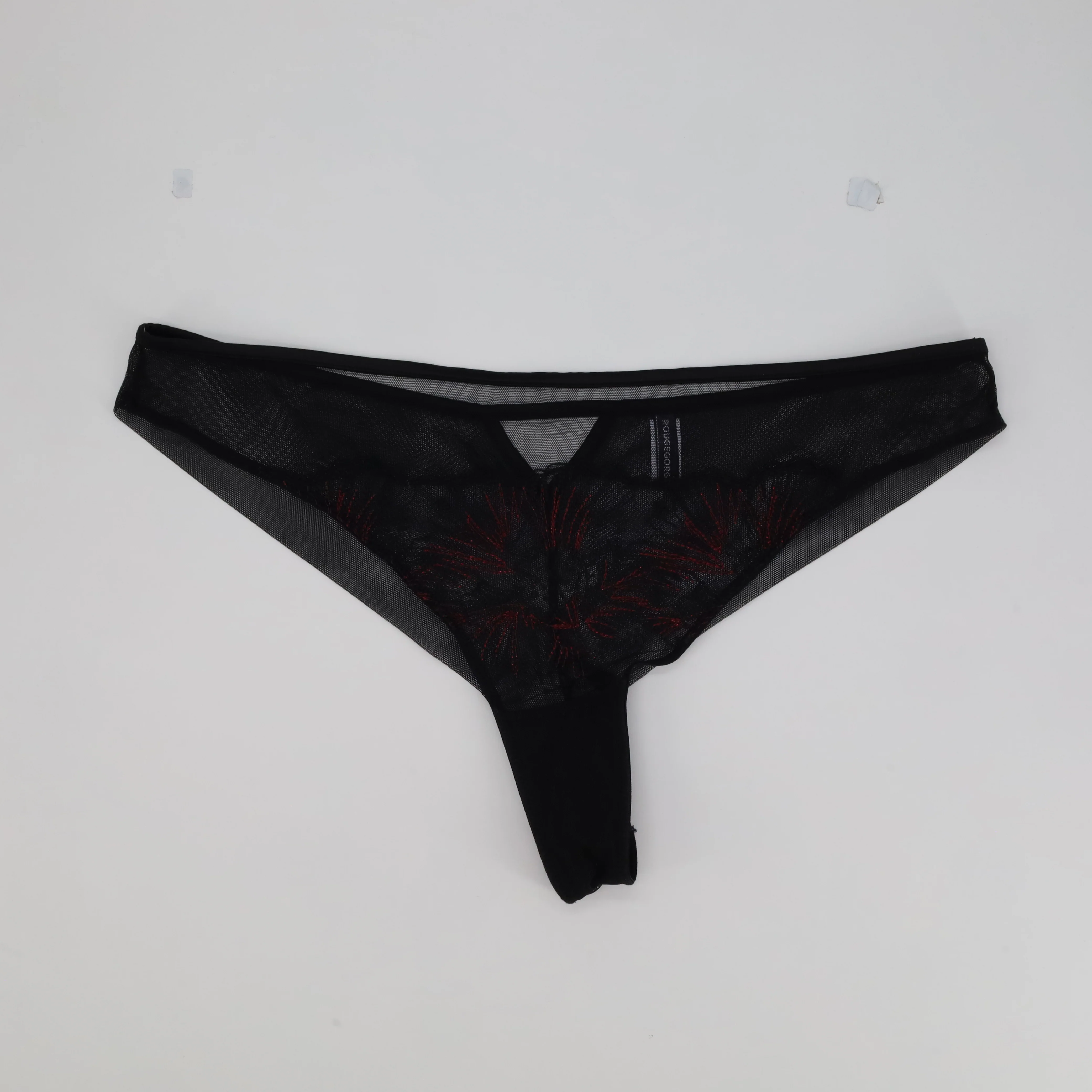 String RougeGorge Noir