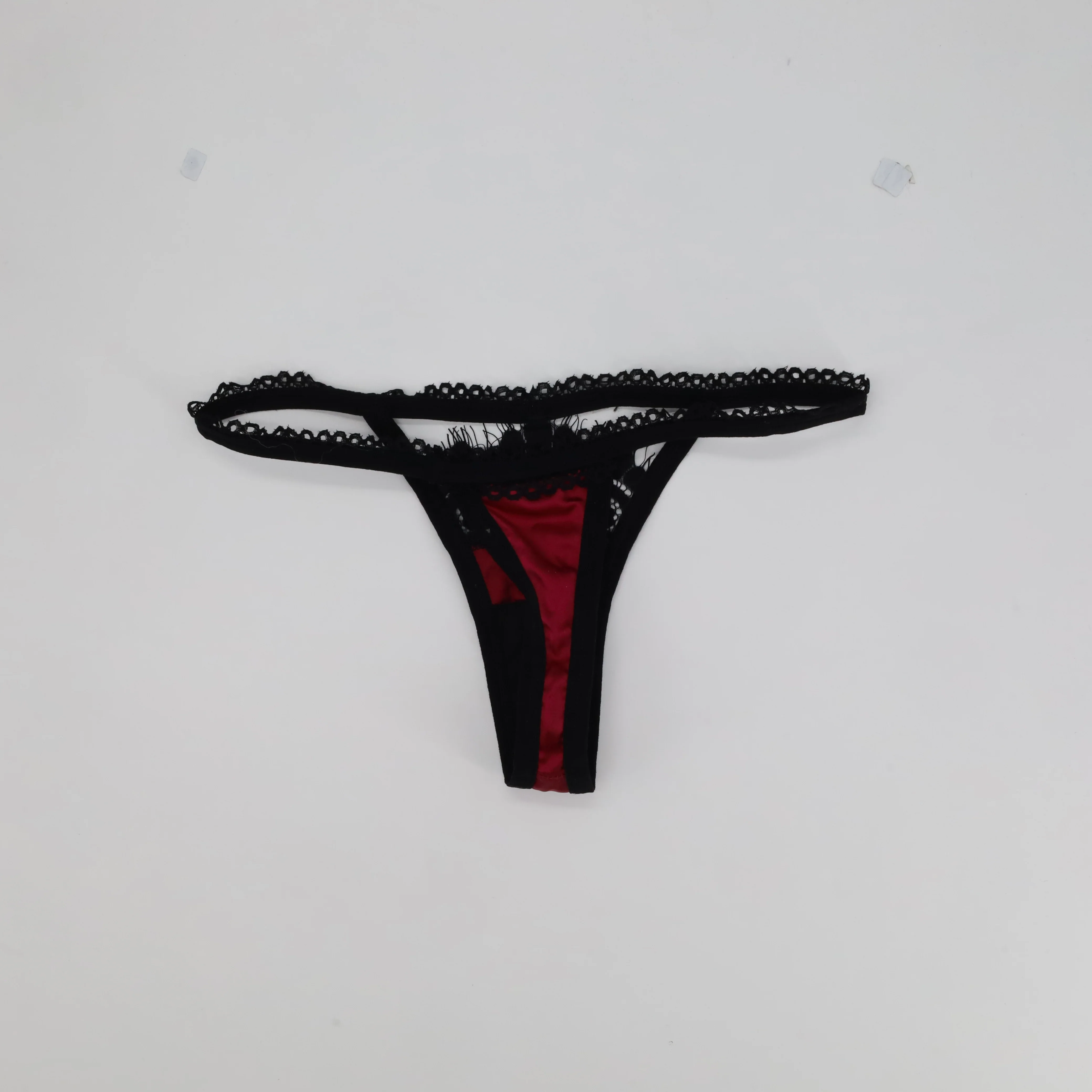 String Obsessive Noir - Image 2