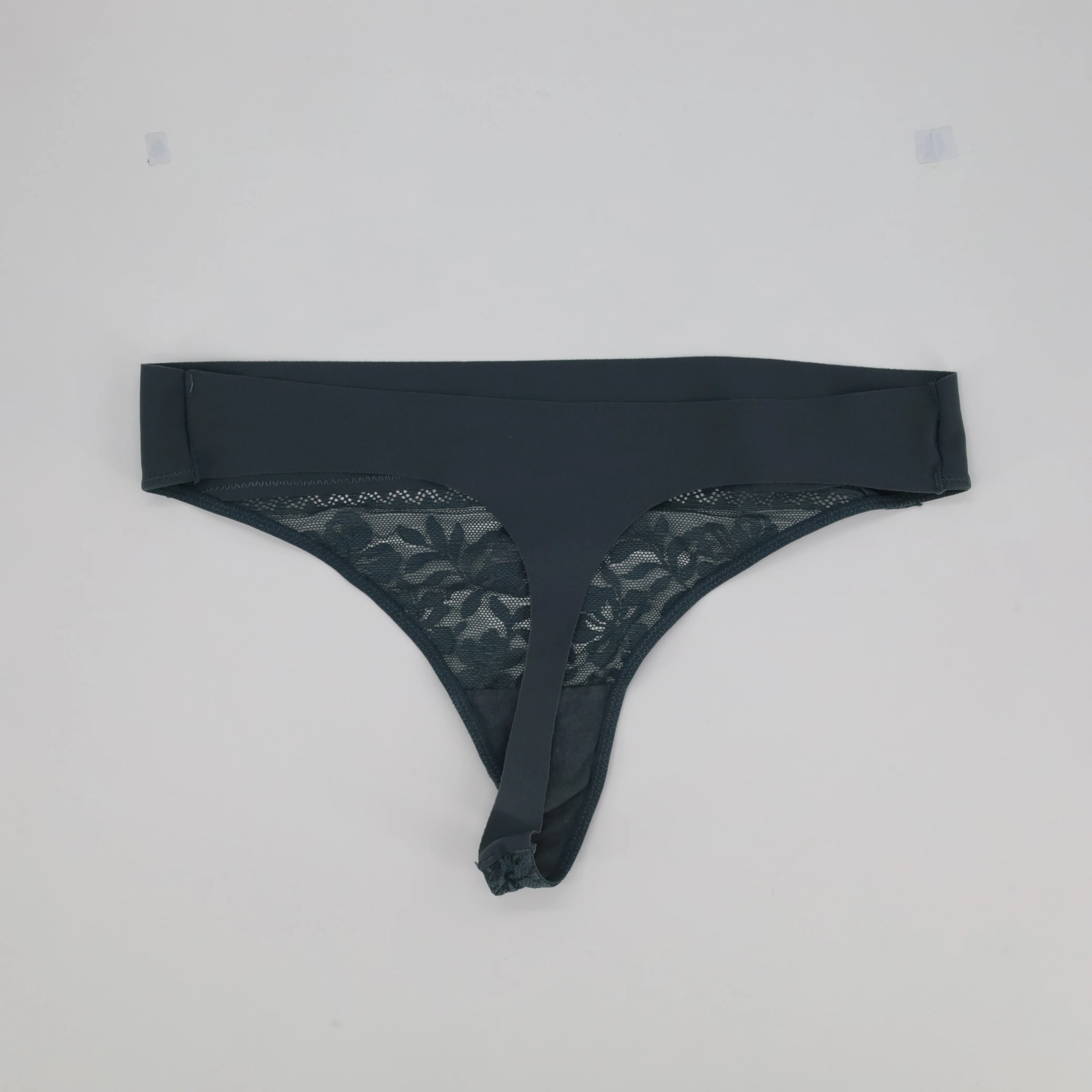 String RougeGorge Gris - Image 2
