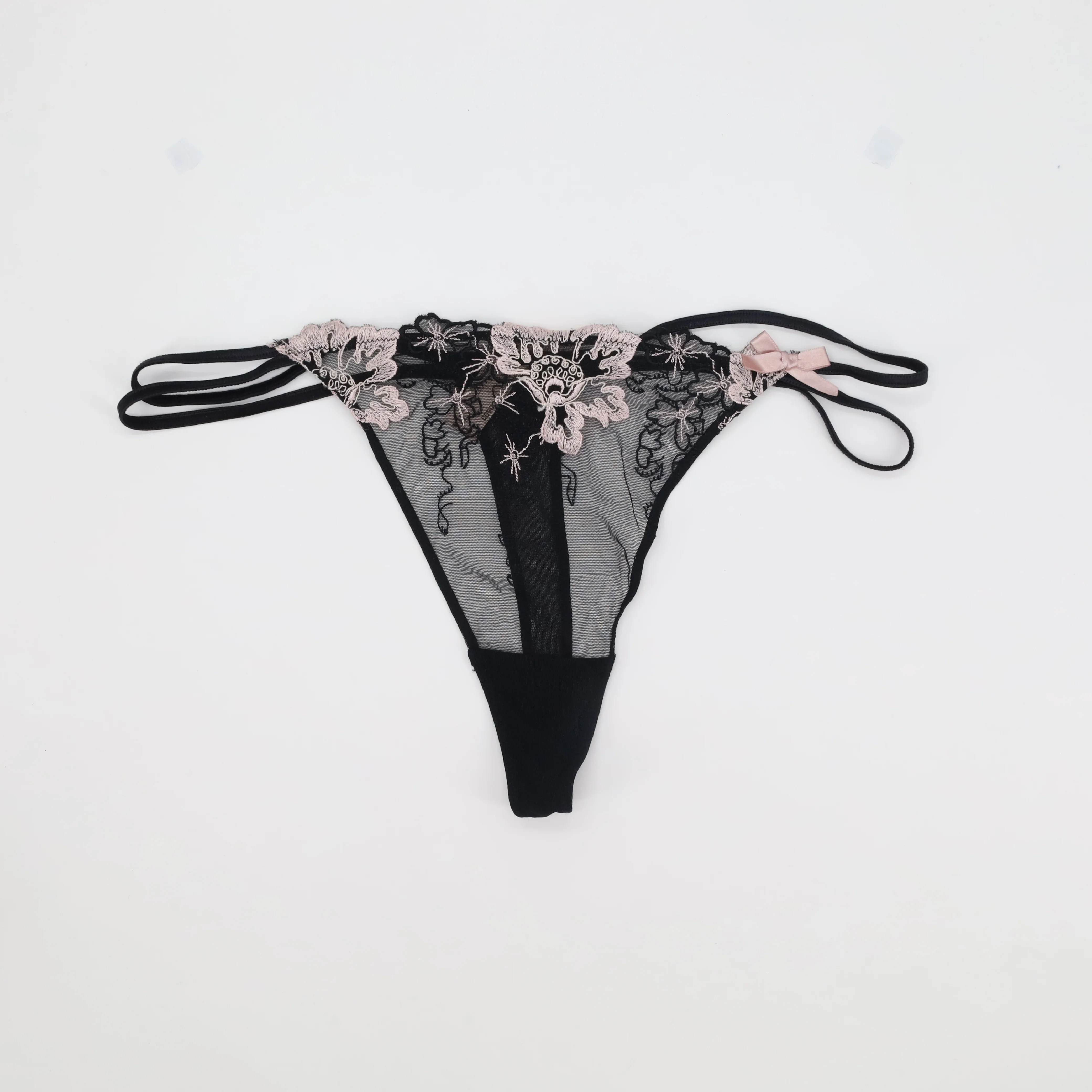 String Lise Charmel Noir