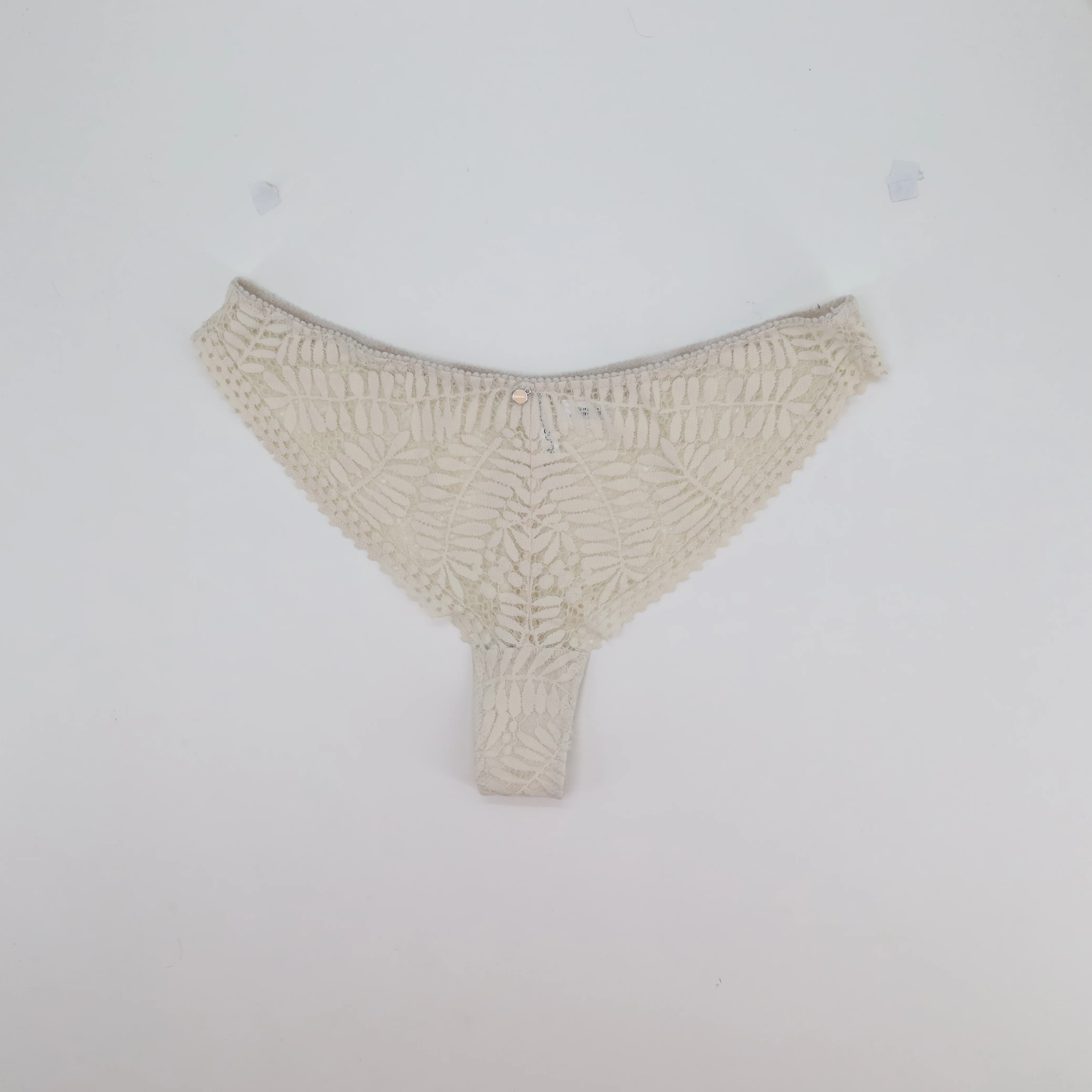 Tanga RougeGorge Blanc