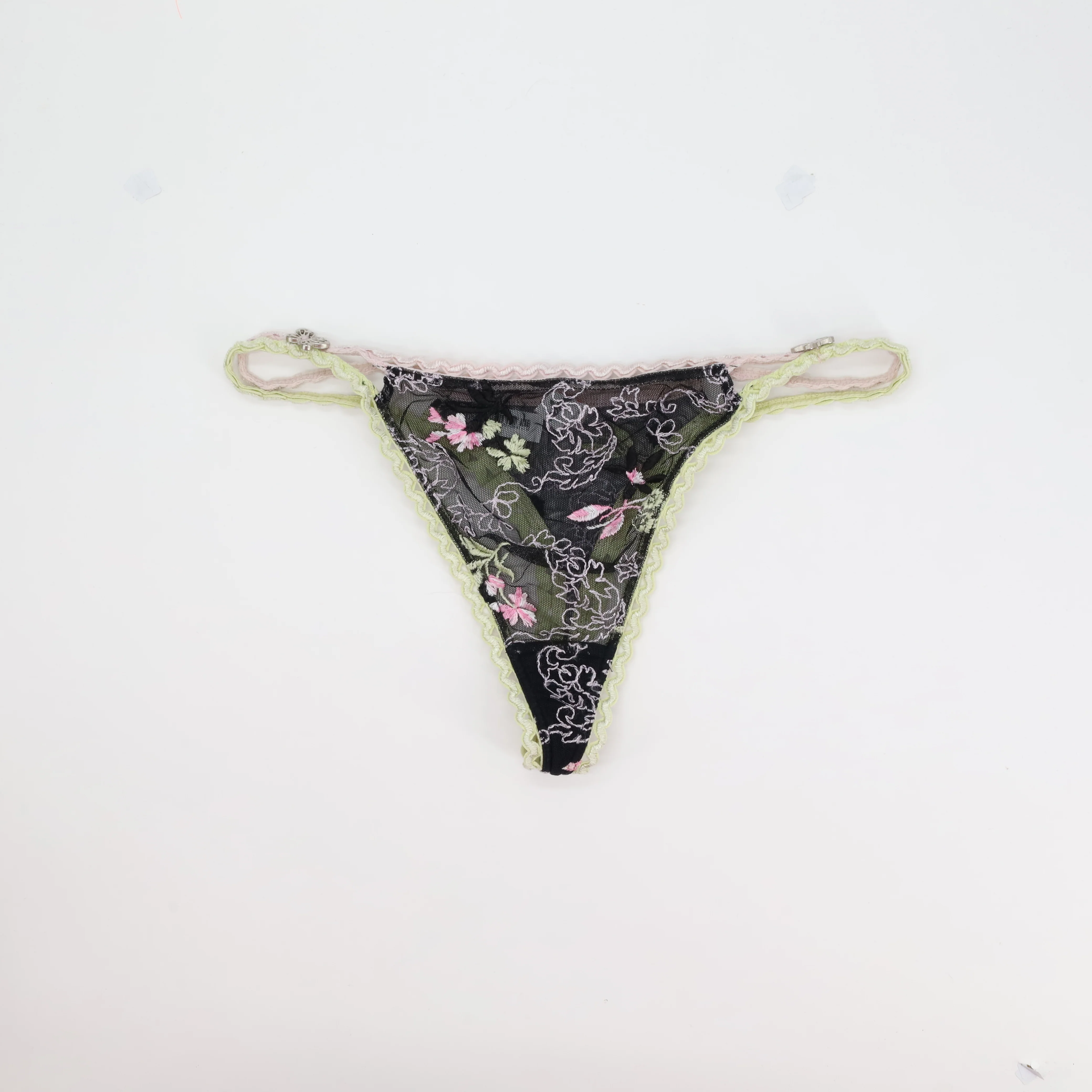 String Ravage Noir